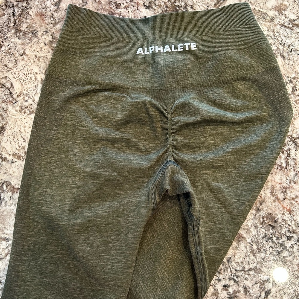 Heathered Green Alphalete Amplify leggings